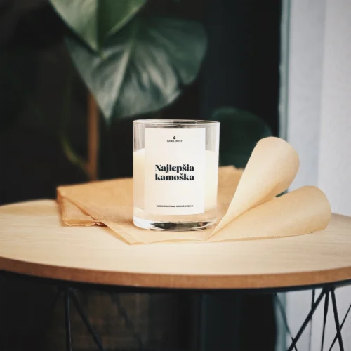 sviečka dreveným knôtom ručne odlievaná handmade sójová vonná sviečka s dreveným knôtom candlenest, sviečka odlievaná zo 100% prírodného sójového vosku