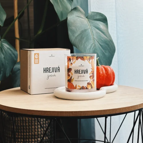 jesenná sviečka tekvicové korenie na jeseň sviečka dreveným knôtom ručne odlievaná handmade sójová vonná sviečka s dreveným knôtom candlenest, sviečka odlievaná zo 100% prírodného sójového vosku